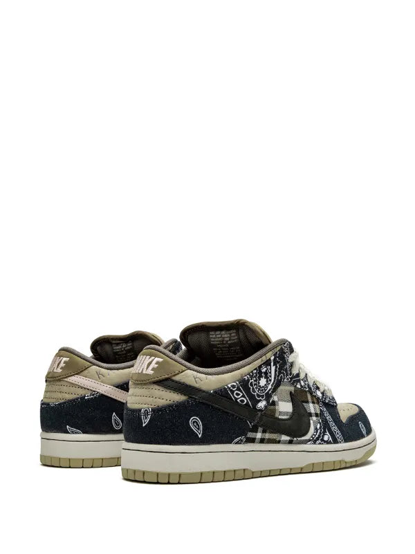 NIKE SB DUNK X TRAVIS SCOTT