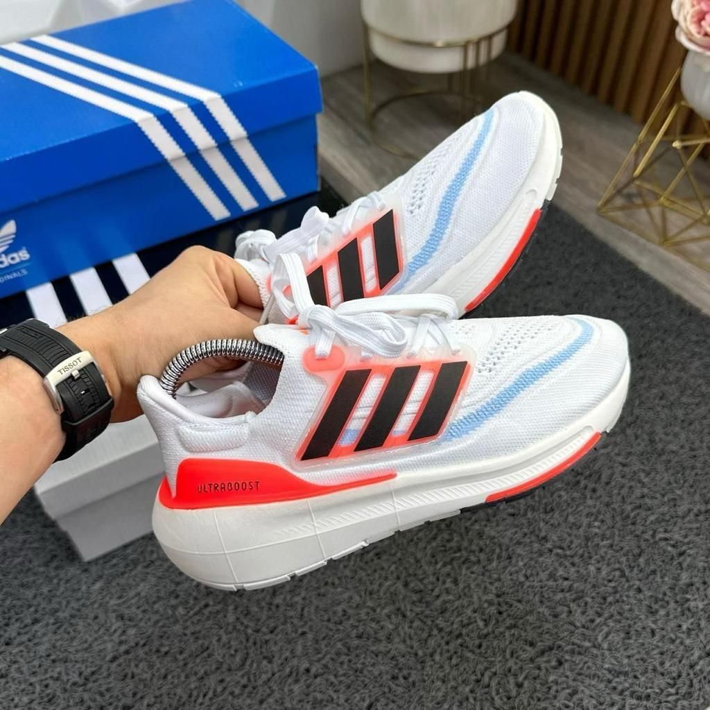 ADIDAS ULTRABOOST LIGHT BLANCO NARANJA