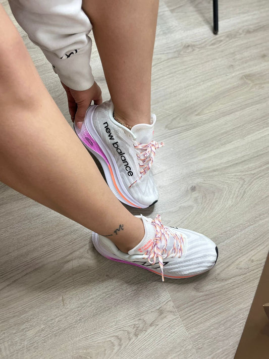 New balance fuelcell blanco y rosa