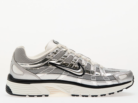 NIKE P6000 PLATEADA