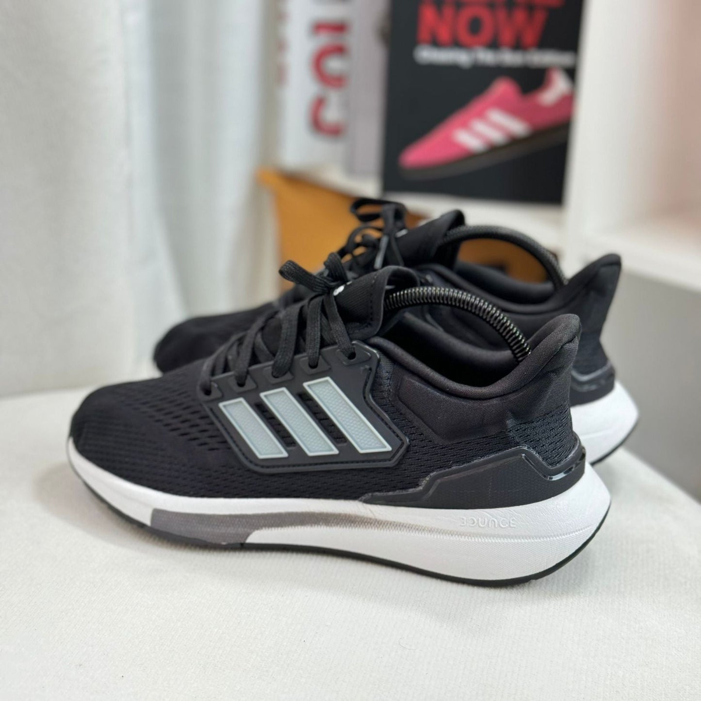 ADIDAS EQ21 NEGRO BLANCO