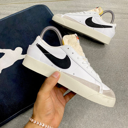 NIKE BLAZER LOW